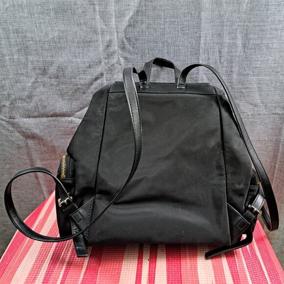Michael Kors Large Abbey Cargo Nylon Drawstring Backpack Black - Picture 4 of 11